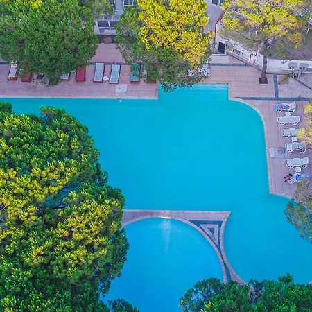 ماريا منتجع 4*