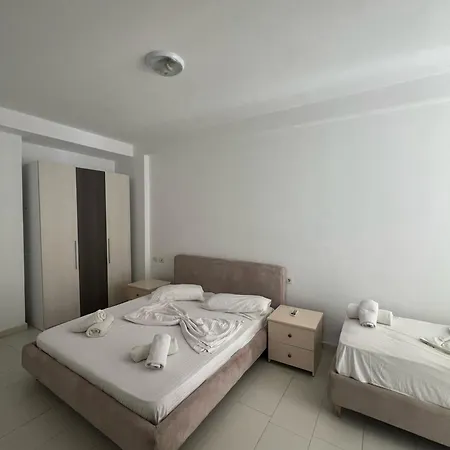 Marea Golem (Tirana)
