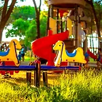 Rezort Marea Golem (Tirana)